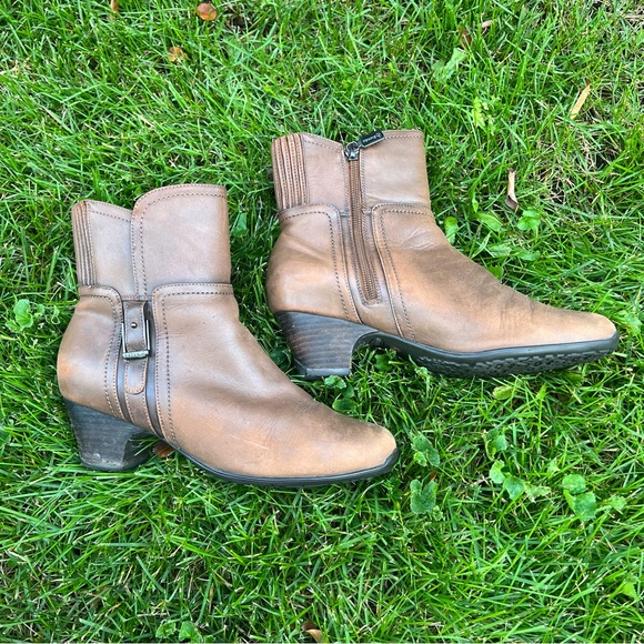 Blondo Brown Leather Zip Boots Size 9.5 - Picture 3 of 14